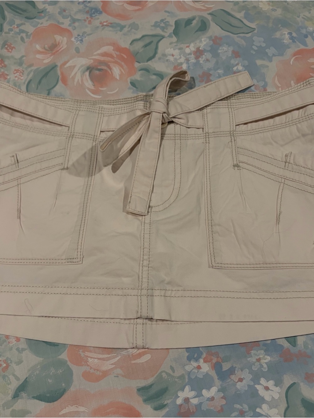 Women’s Cream Tie-Waist Shorts